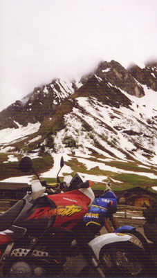 mont blanc tour, chamonix, megeve, ktm unfall, tenere motorschaden, dominator radlager defekt